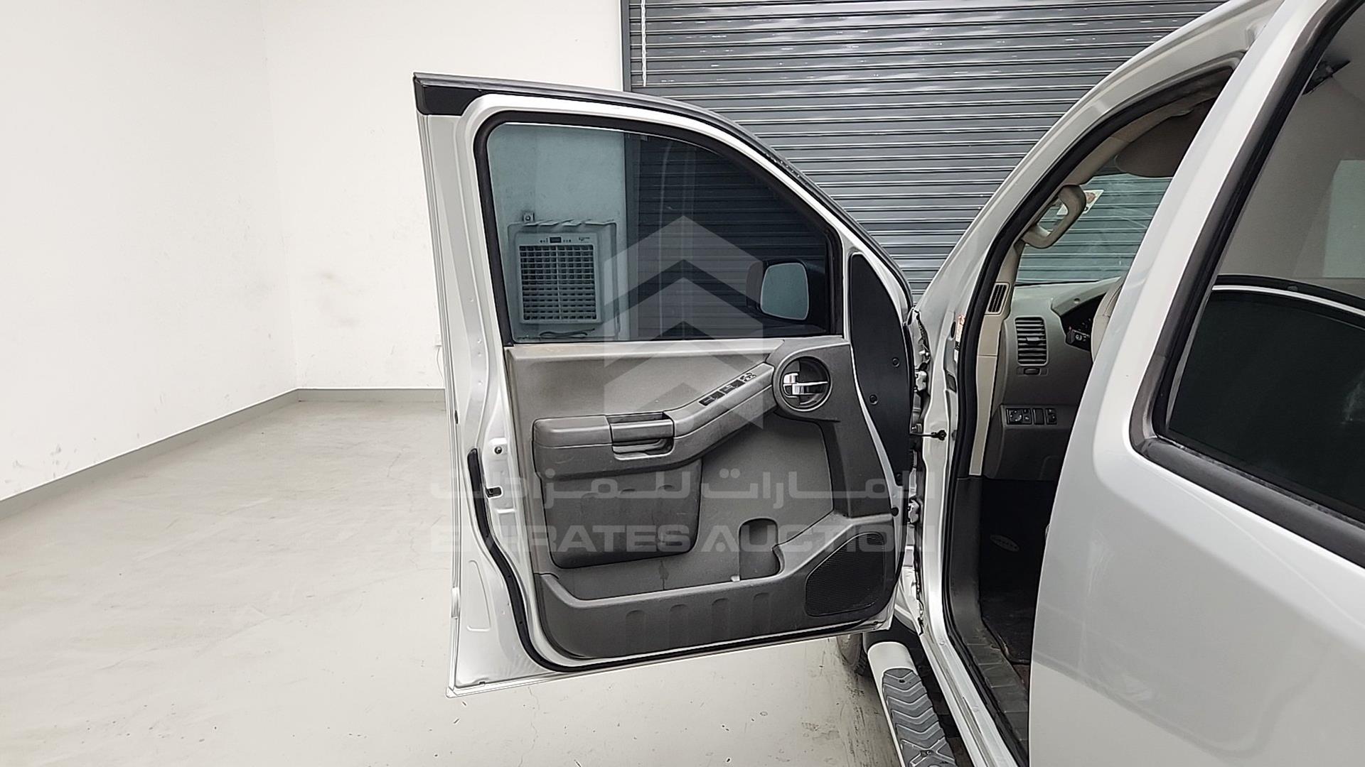 2015 NISSAN XTERRA VIN: 5N1AN0N63FN665727