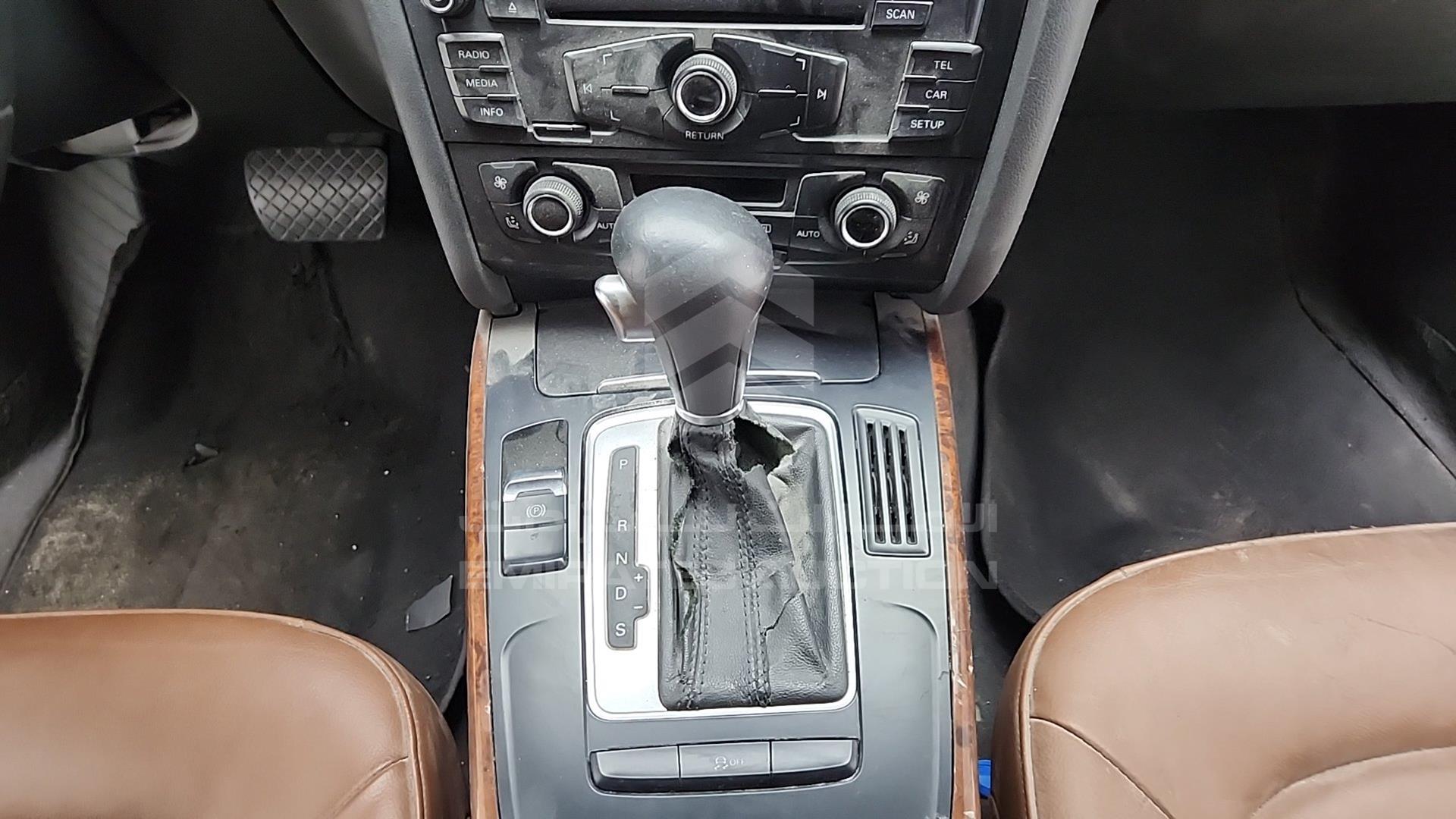 2011 AUDI A4 VIN: WAUAFC8K4BN011371