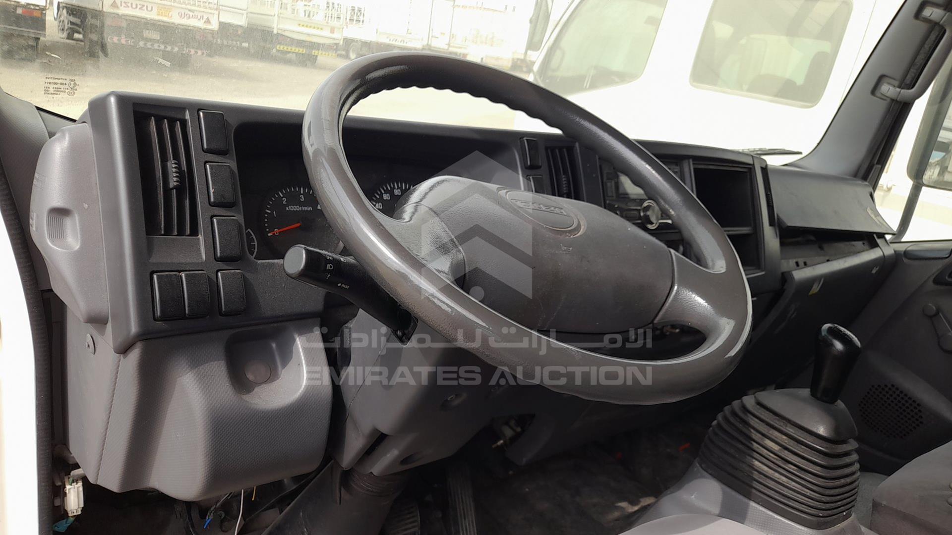 2017 ISUZU NPR VIN: JAAKP34H8H7P10859