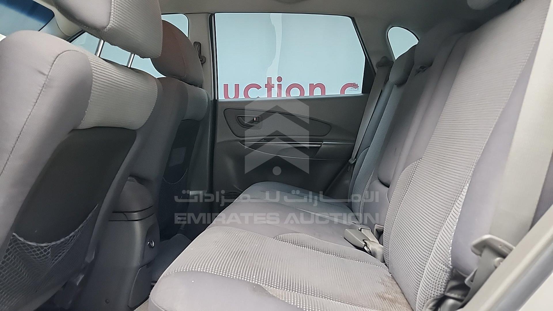 2008 HYUNDAI TUCSON VIN: KMHJM81B28U818546
