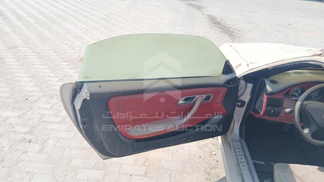 مرسيدس اس ال كى 230 2002 — الباب الأمامي الأيسر — صورة 9