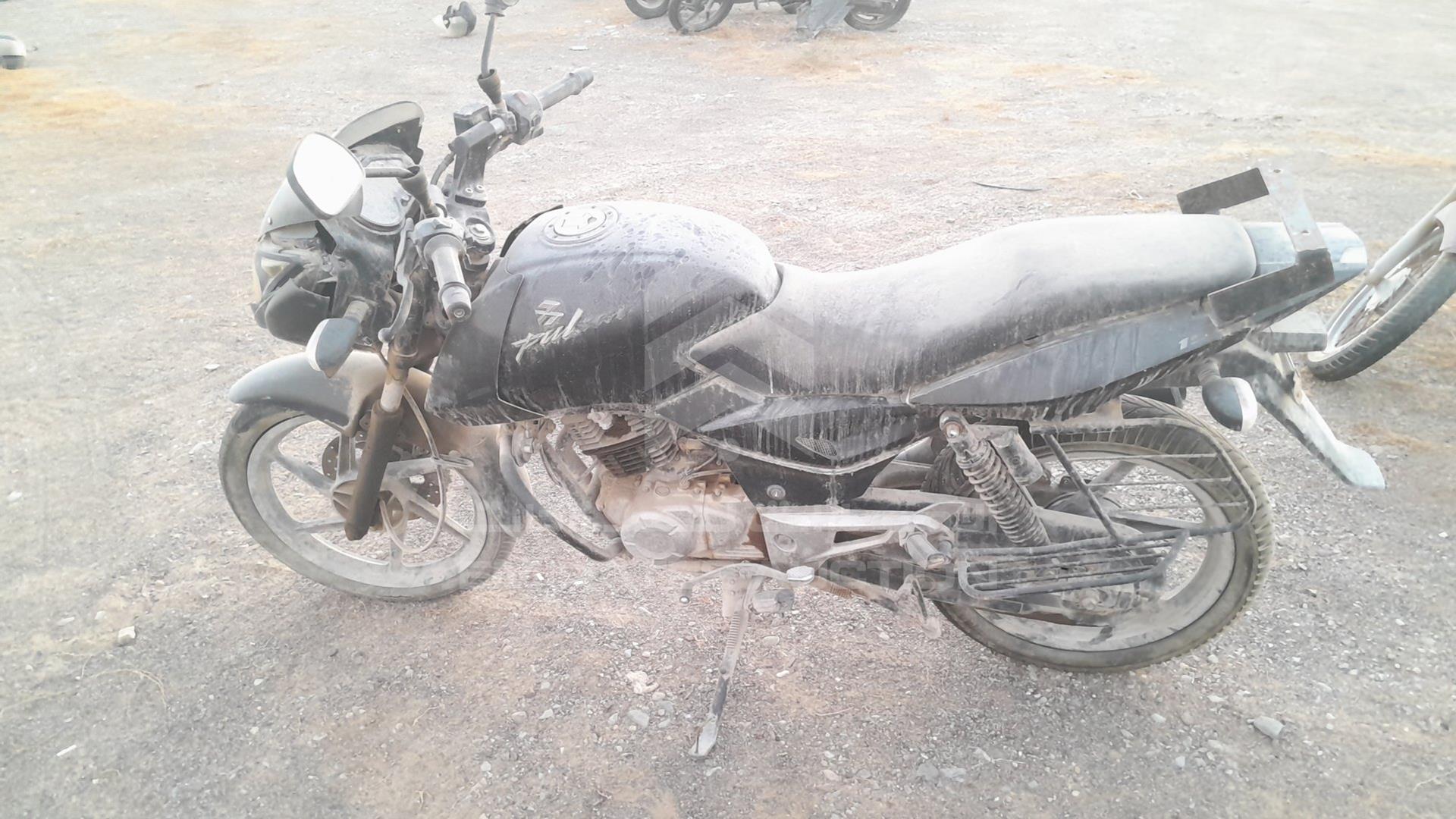 2014 BAJAJ 150 CC VIN: MD2A11CZ7EWC43615