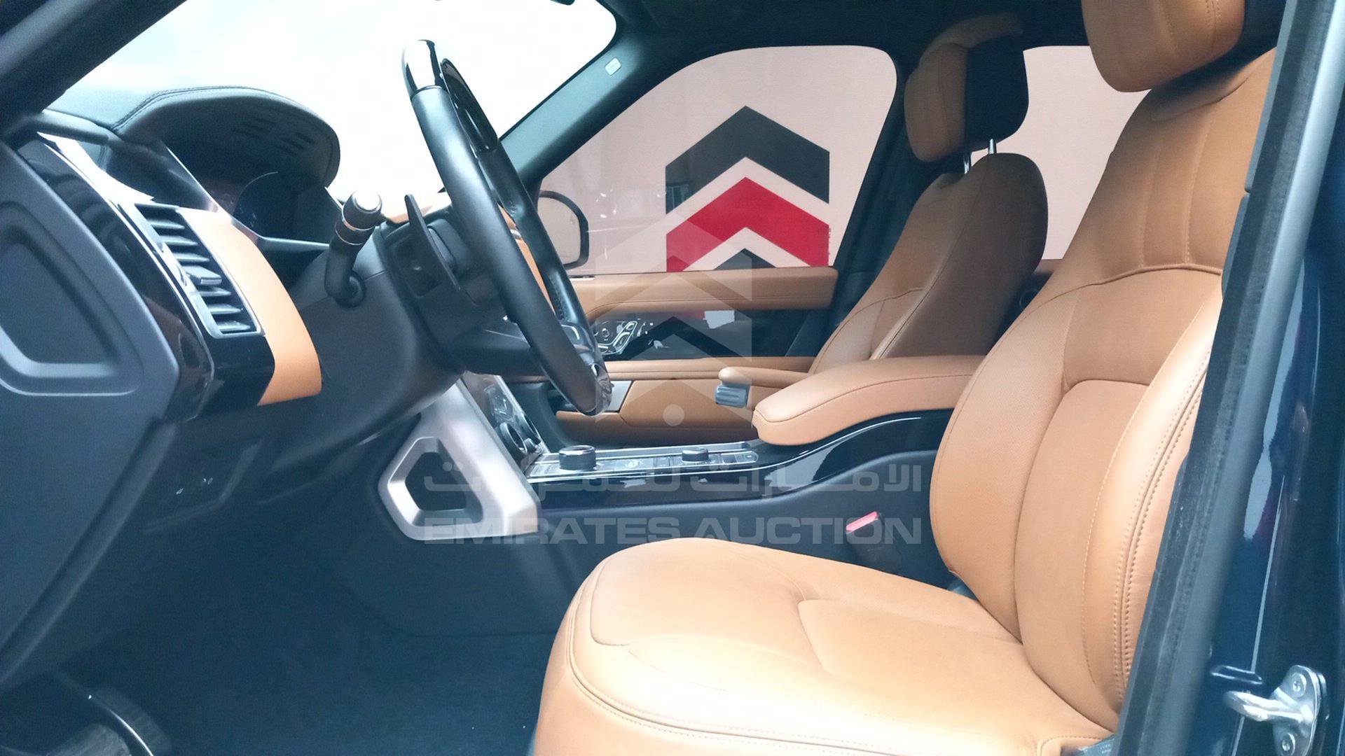 2020 RANGE ROVER VOGUE VIN: SALGA2BU4LA407639