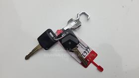 2016 Nissan Sunny — Keys — Photo 3 — Thumbnail