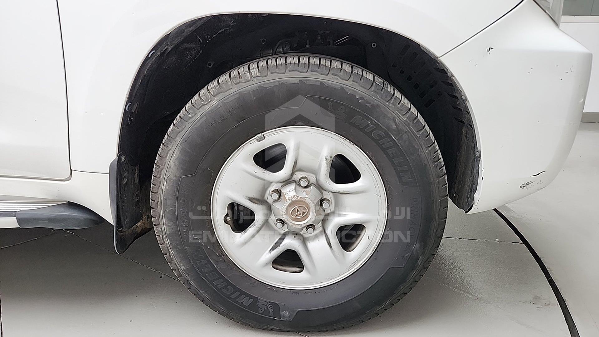 2015 TOYOTA LAND CRUISER VIN: JTMHU09JXF5098016