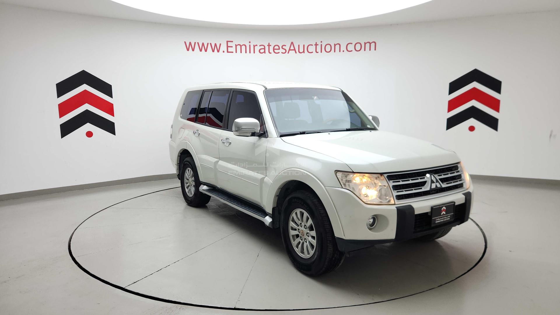 2011 MITSUBISHI PAJERO VIN: JMYLRV95WBJ705799