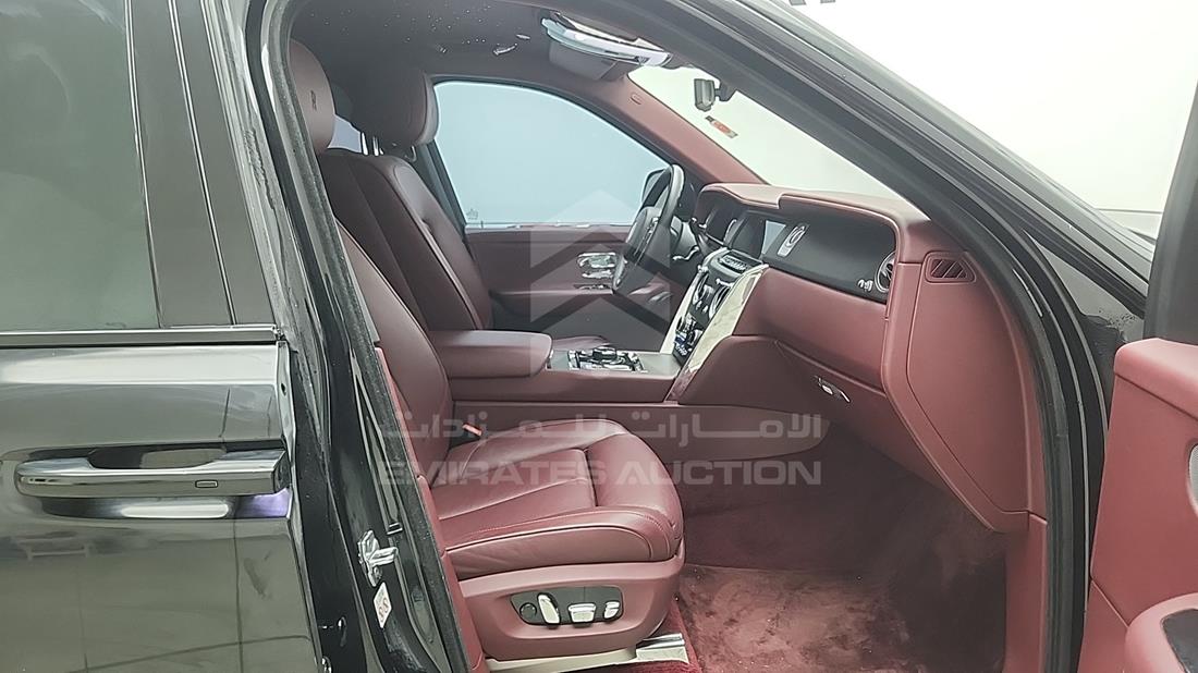 2020 Rolls Royce Cullinan — Front Right Passenger Seat View — Photo 25