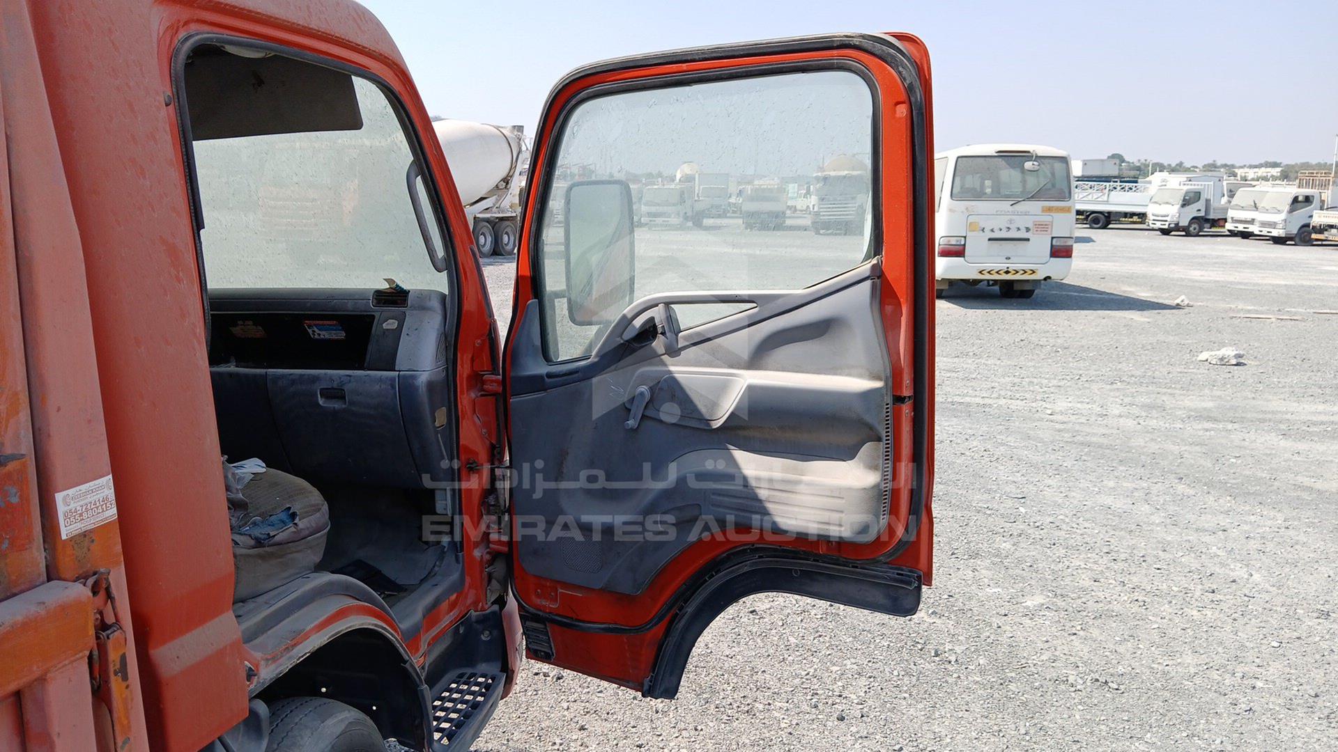 2005 MITSUBISHI CANTER VIN: JL7BCE1J05K015780