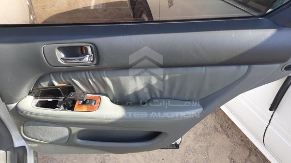 Lexus LS400 1999 JT8BH28F9X0150462 Image 15