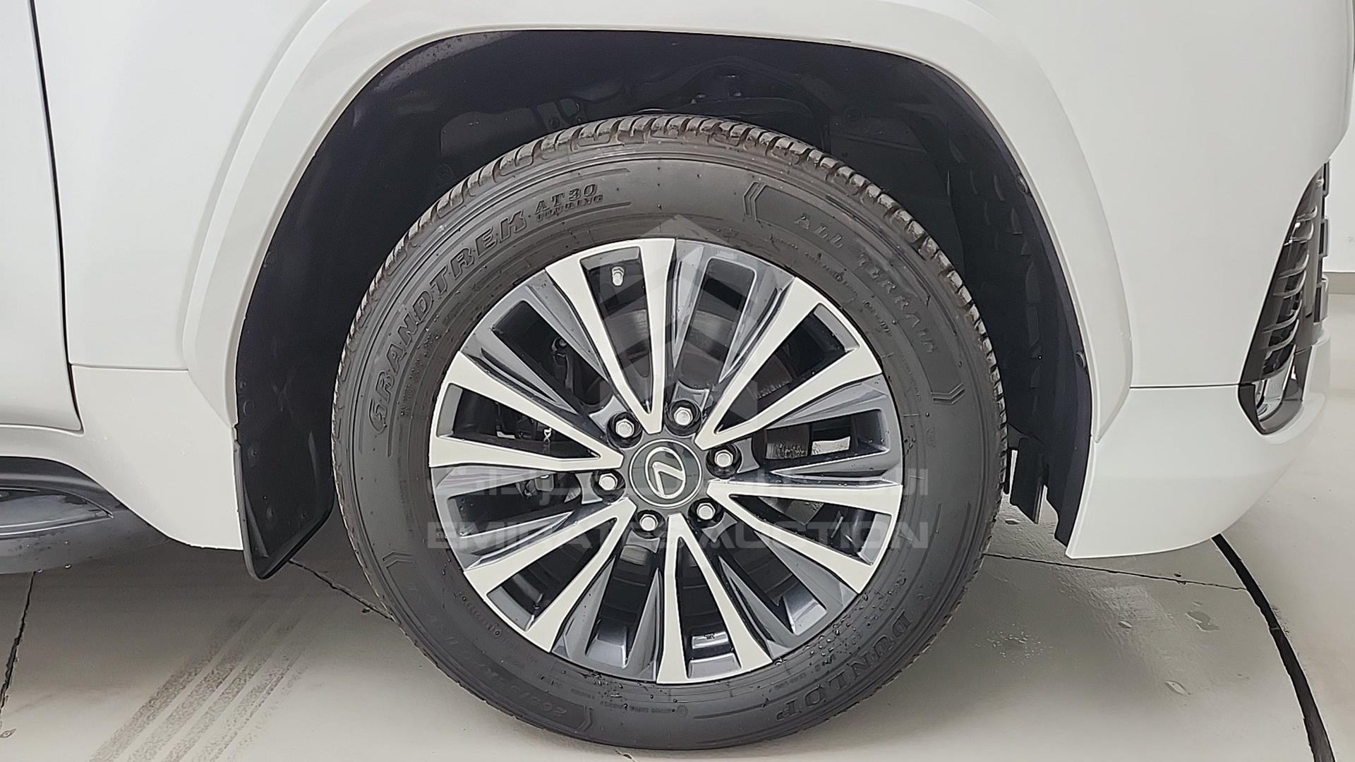 2022 LEXUS LX 600 VIN: JTJPB7CX1N4008941