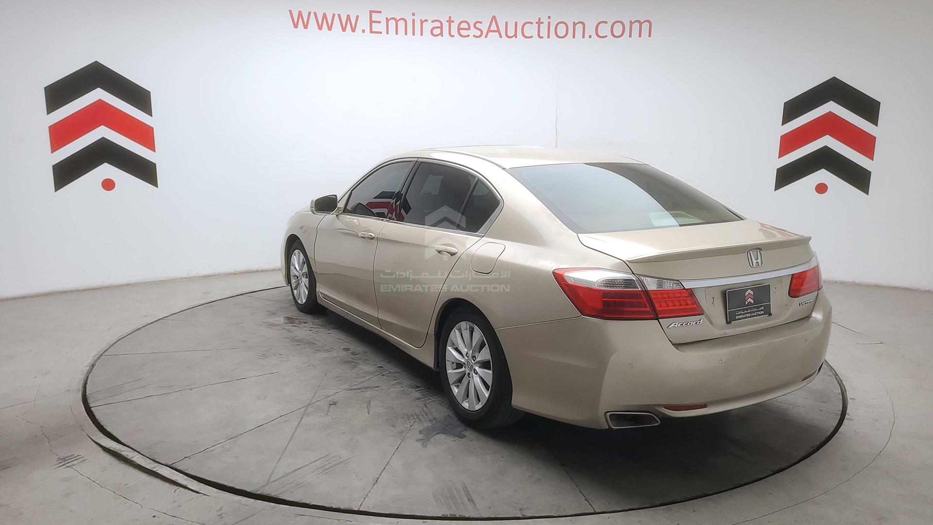 2016 HONDA ACCORD VIN: LUCCR2625G3405914