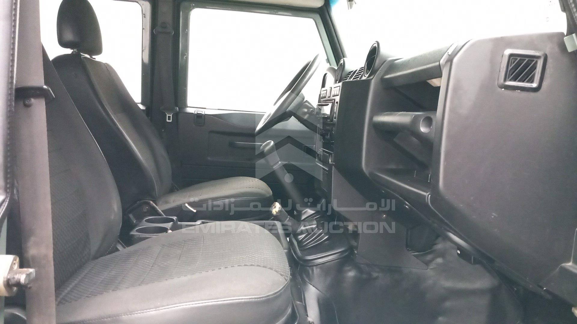 2009 LAND ROVER DEFENDER VIN: SALLDKHT89A778093