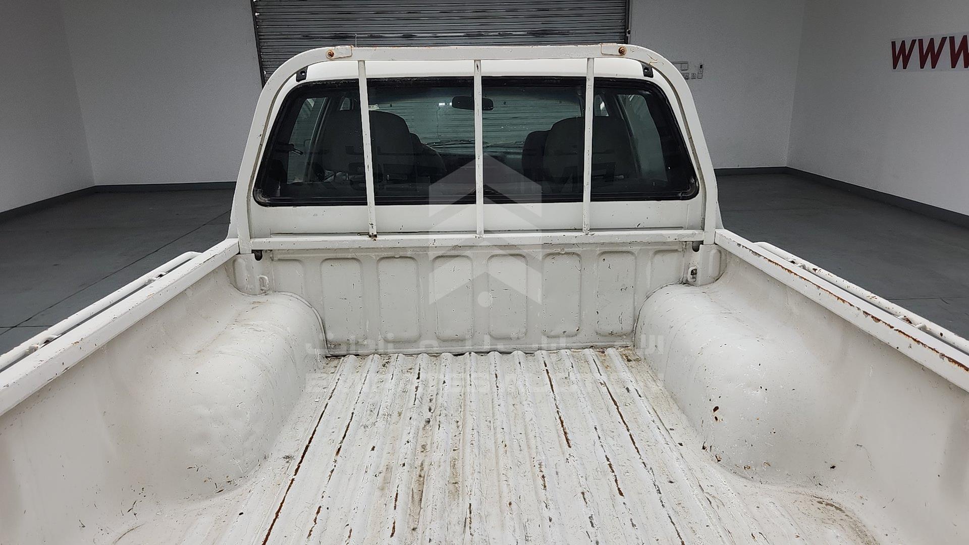 2005 MITSUBISHI L 200 VIN: MMBJNK6405D037964