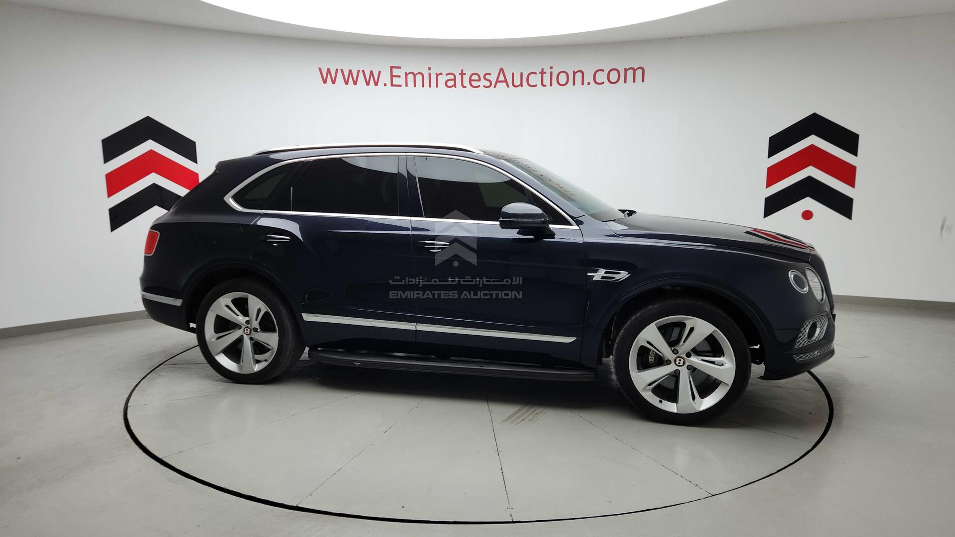 2020 BENTLEY BENTAYGA VIN: SJAAL1ZV6LC030267