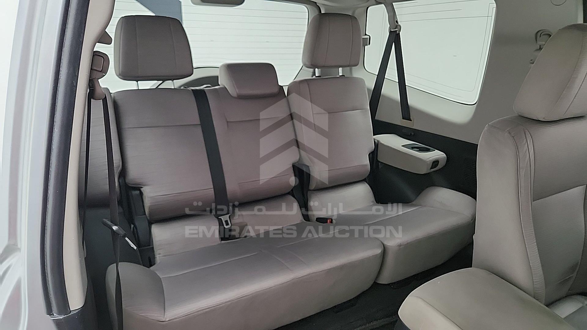 2011 MITSUBISHI PAJERO VIN: JMYMRV85WBJ704625