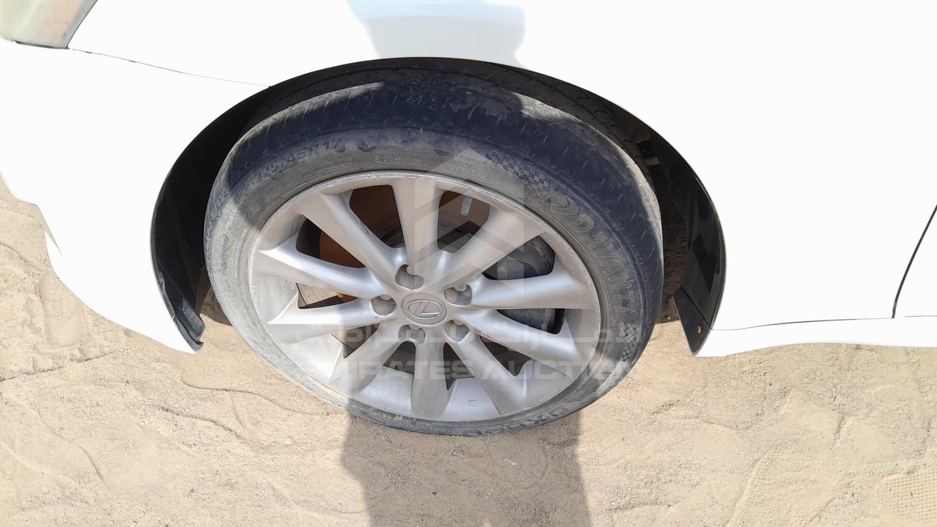 2009 LEXUS IS300 VIN: JTHBG262092018278