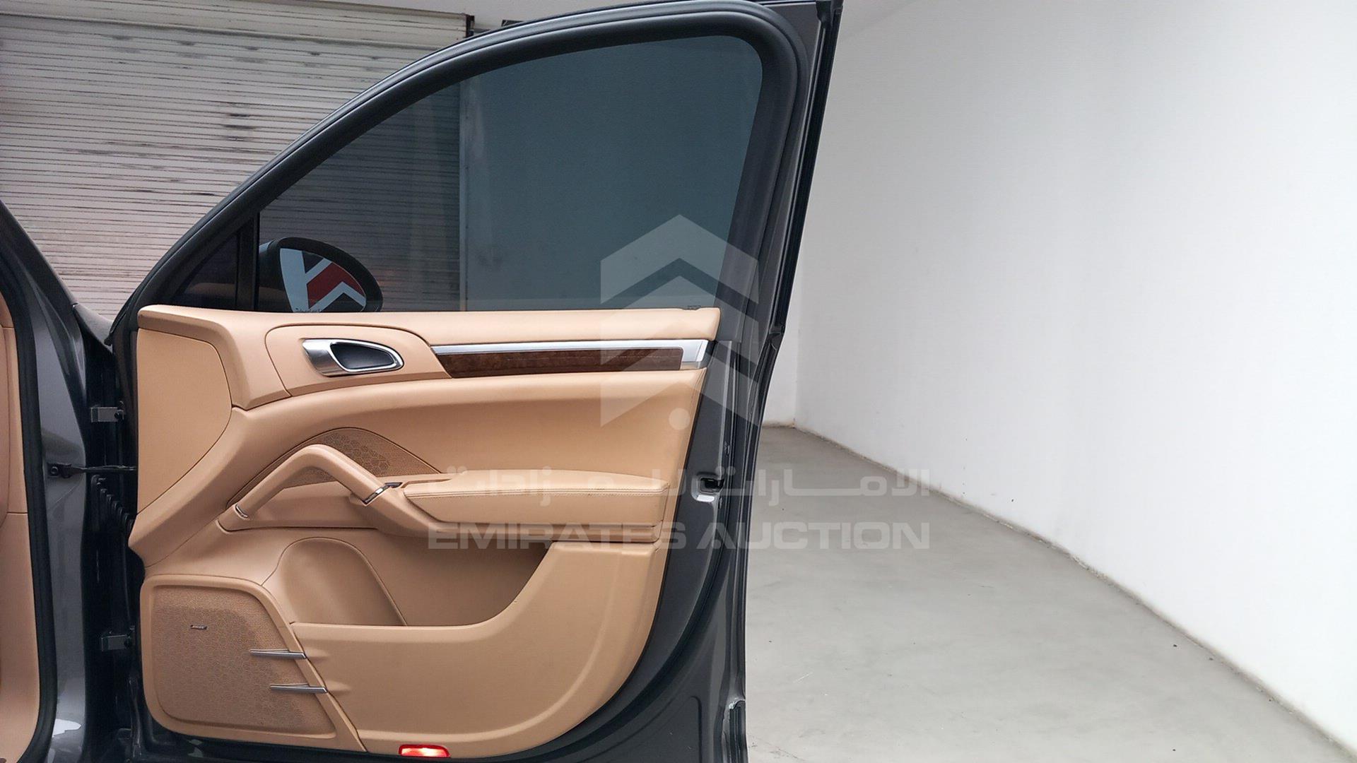 2012 PORSCHE CAYENNE S VIN: WP1ZZZ92ZCLA50158