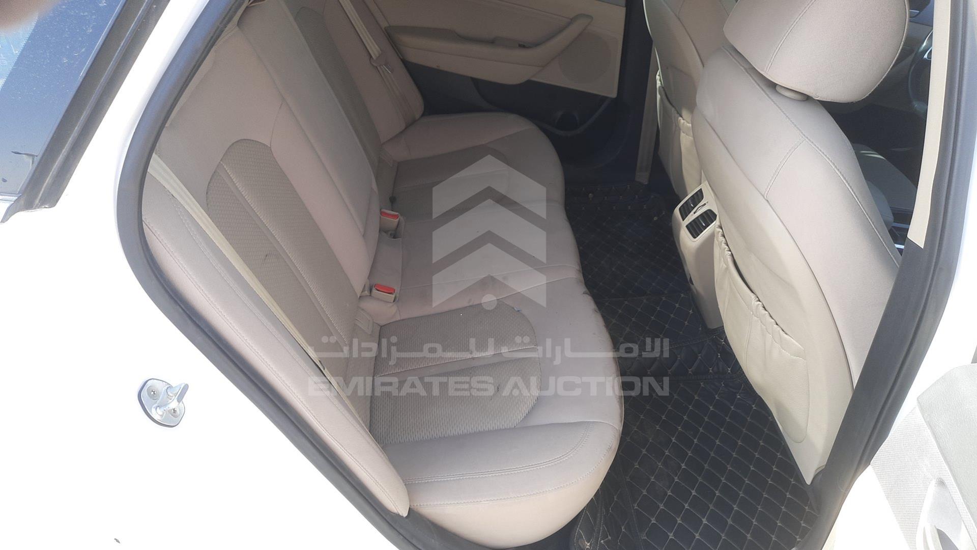2018 HYUNDAI SONATA VIN: KMHE241G1JA419355