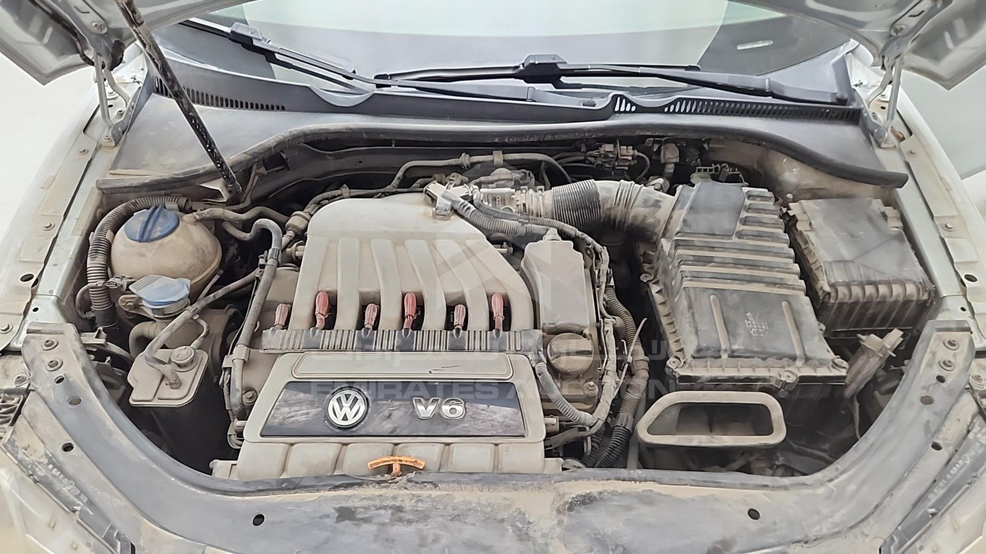 2008 VOLKSWAGEN EOS VIN: WVWAR21F88V000237