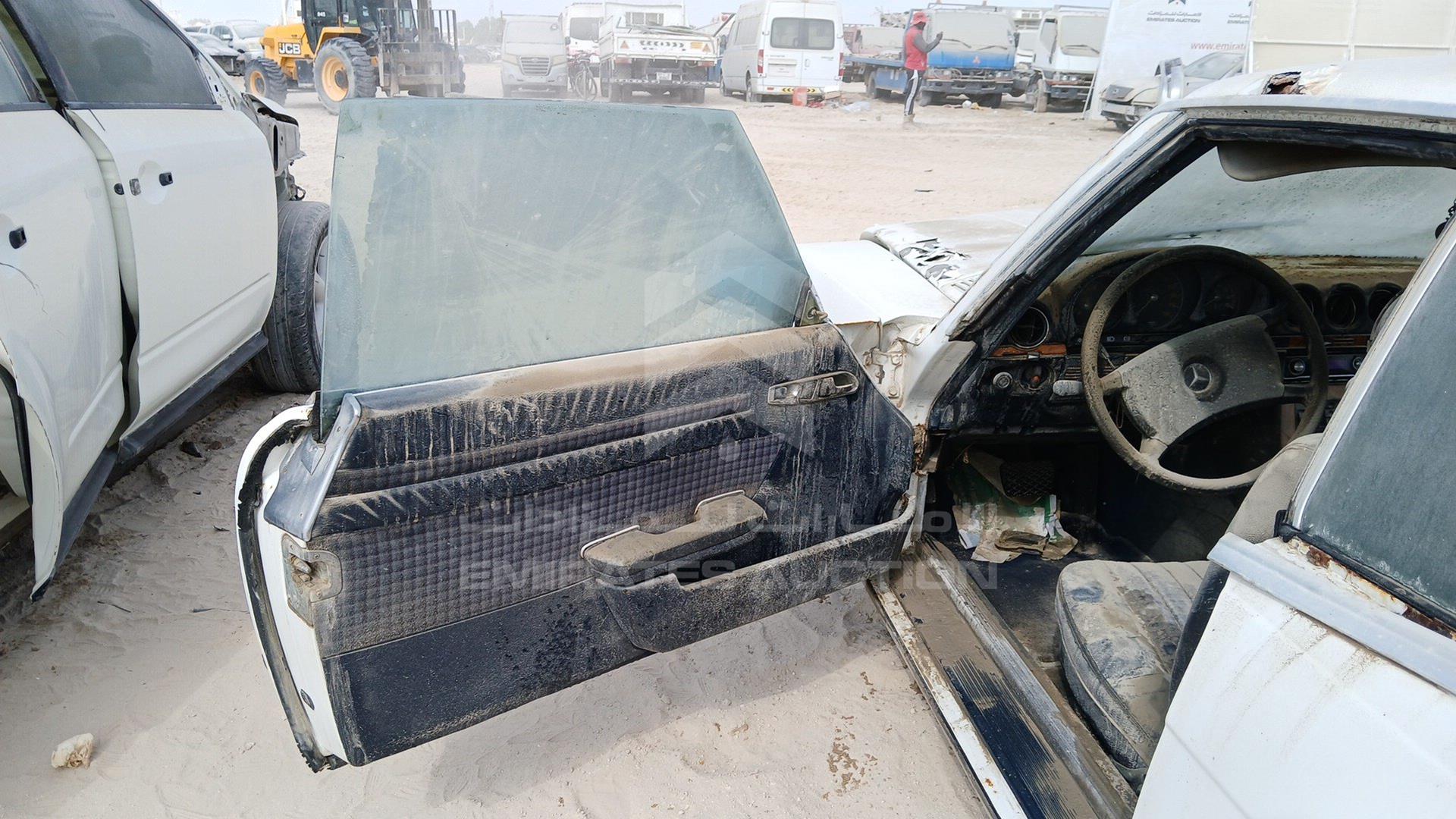 1981 MERCEDES SL 380 VIN: WDB10702512002665