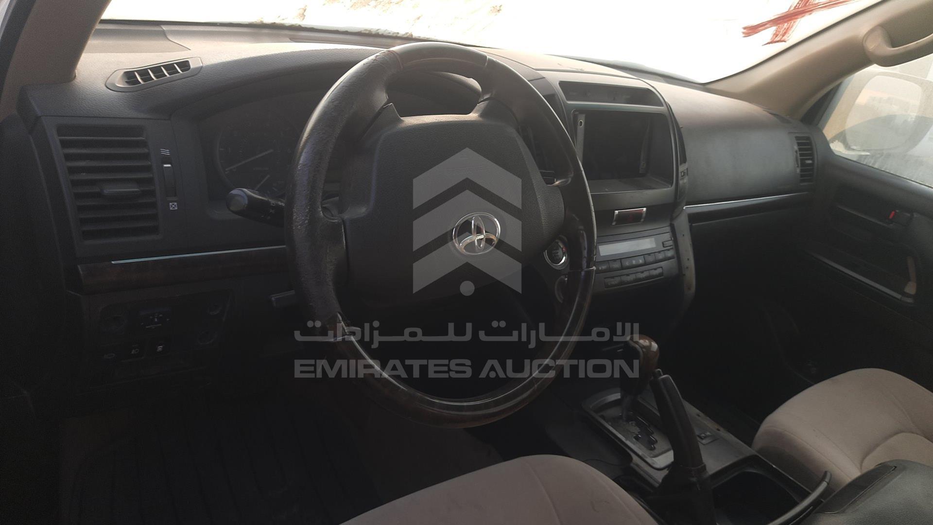 2011 TOYOTA LAND CRUISER VIN: JTMHU09J1B4042644