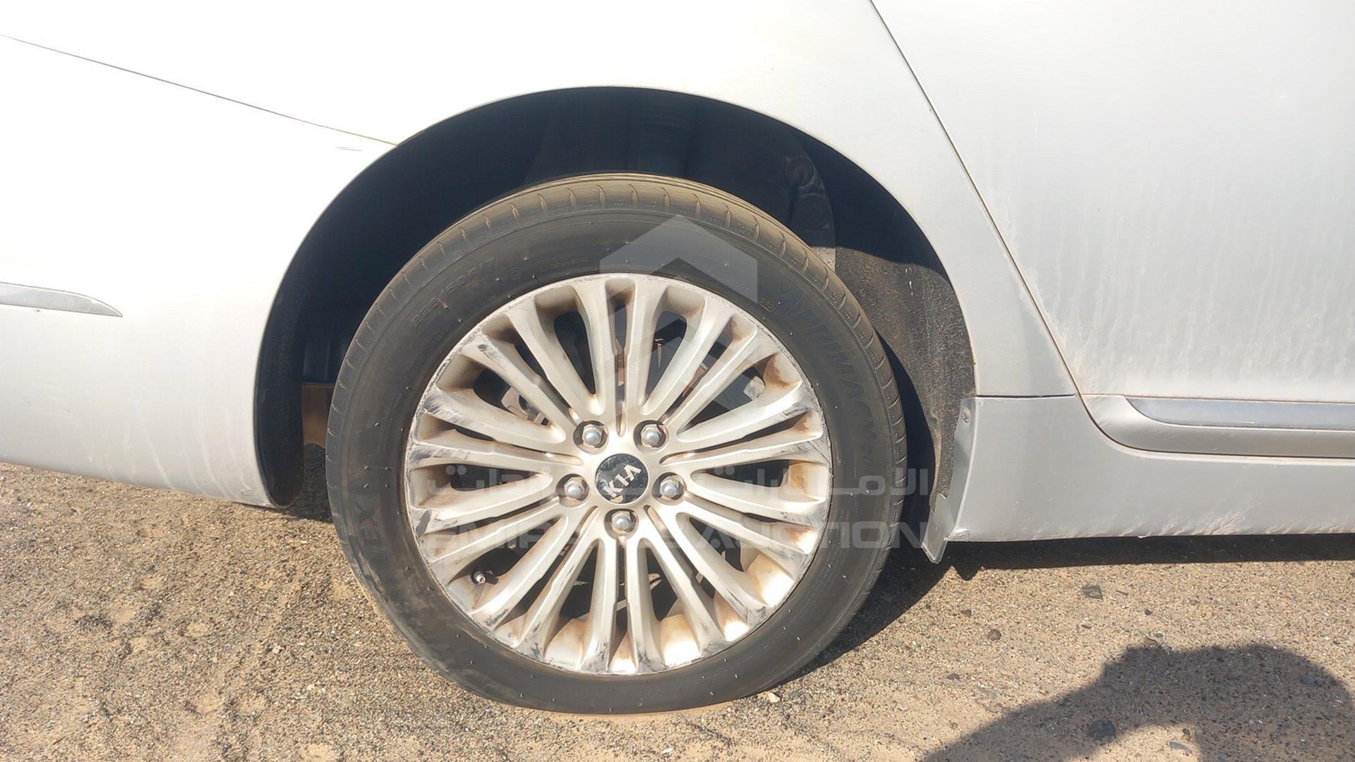 2016 KIA CADENZA VIN: KNALM4149G5199120