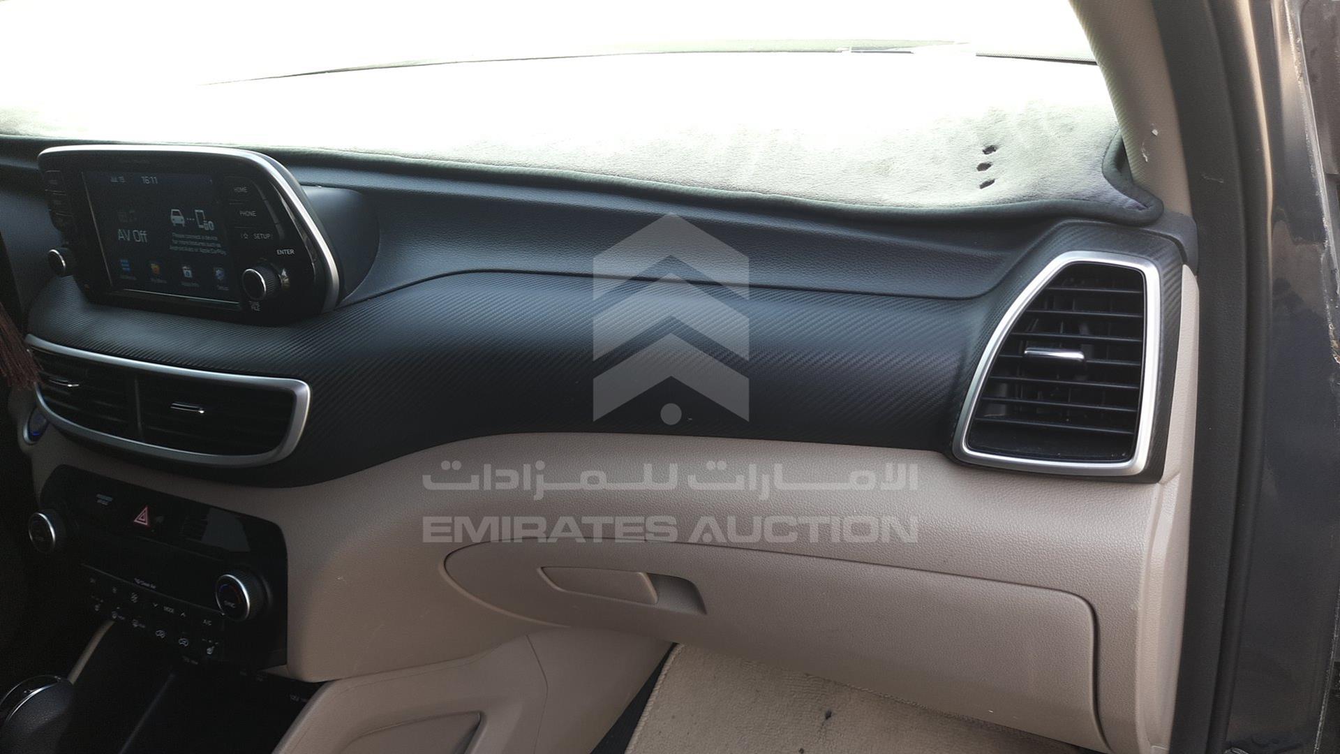 2019 HYUNDAI TUCSON VIN: KM8J33AL1KU963048