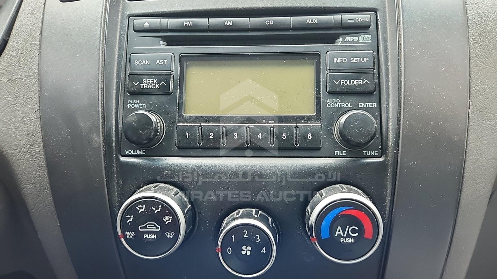 2009 HYUNDAI TUCSON VIN: KMHJM81B99U045432