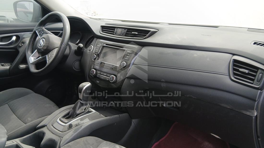 2020 Nissan Rogue — Front Right Passenger Dashboard View — Photo 23