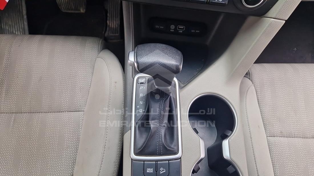 كيا سبورتيج 2019 — زاوية ناقل الحركة — صورة 23