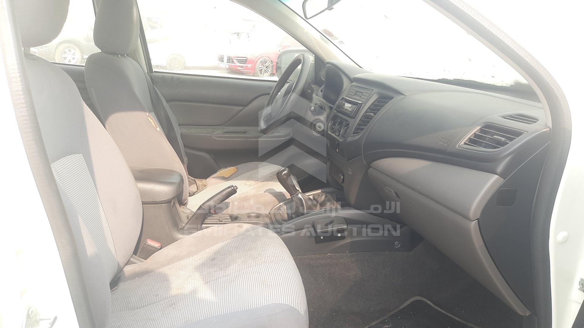 2016 MITSUBISHI L 200 VIN: MMBJNKJ40GH007782