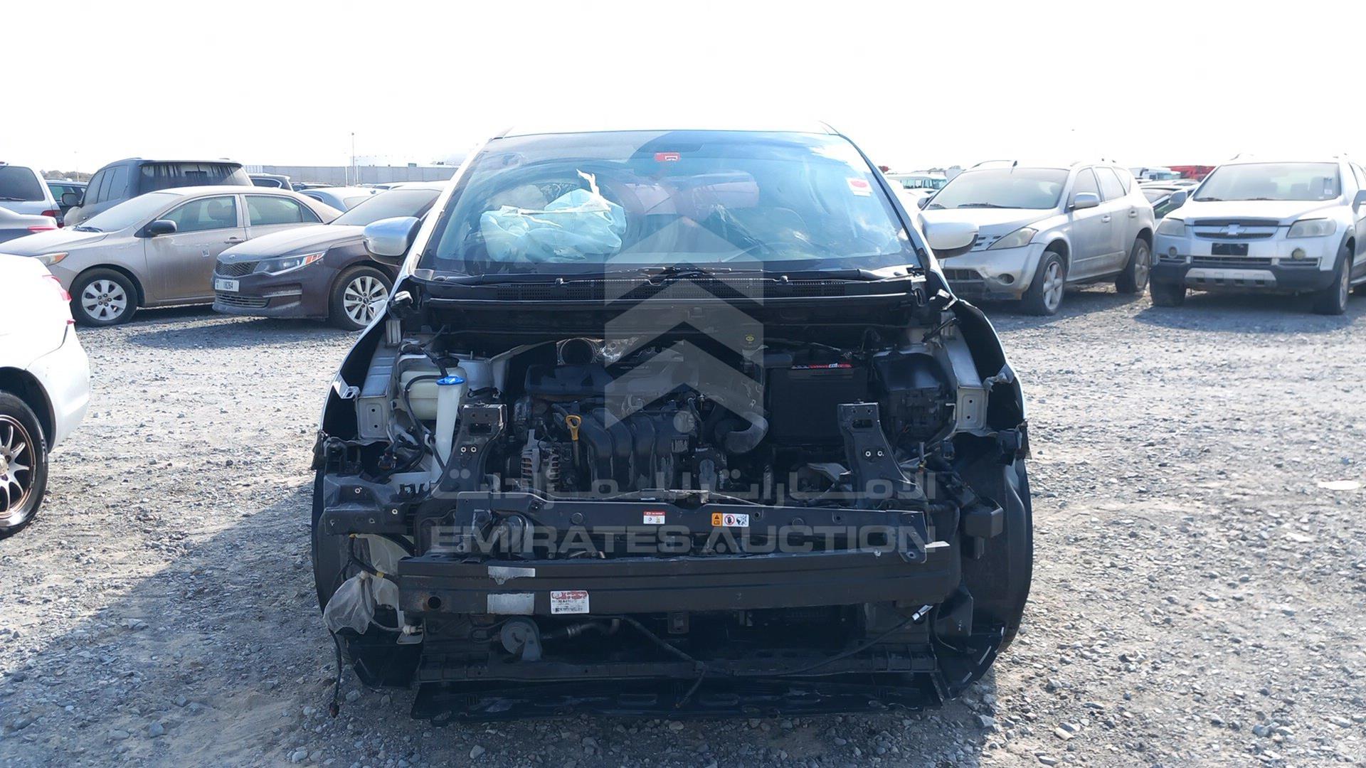 2018 KIA CARENS VIN: KNAHT8111J7187593