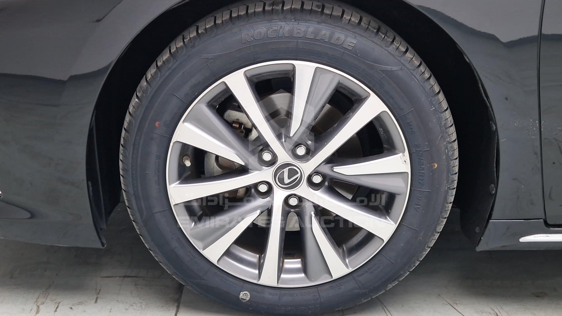 2021 LEXUS ES 300H VIN: JTHB21B15M2140116