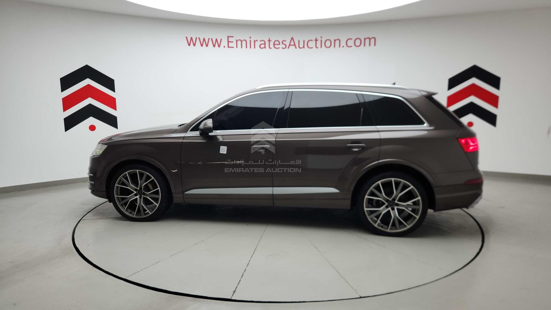 2018 AUDI Q7 VIN: WA1ZZZF72JD004402