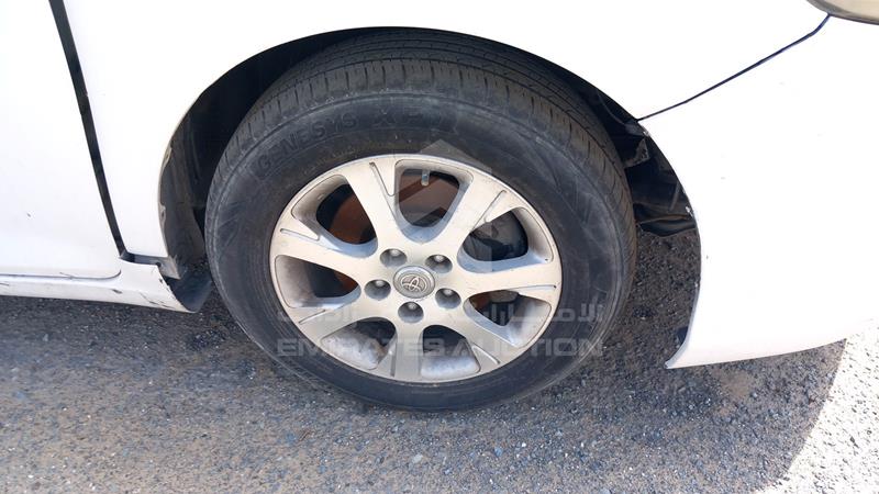 6T1BF9FK0CX386855 Auction: EmiratesAuction Lot: 403871 6T1BF9FK0CX386855 Toyota Camry 2012 WHITE Photo 32