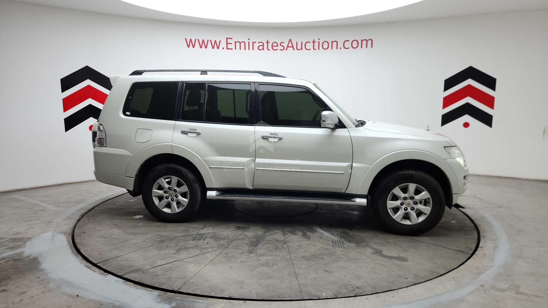 2020 MITSUBISHI PAJERO VIN: JE4MR62M0LJ703693