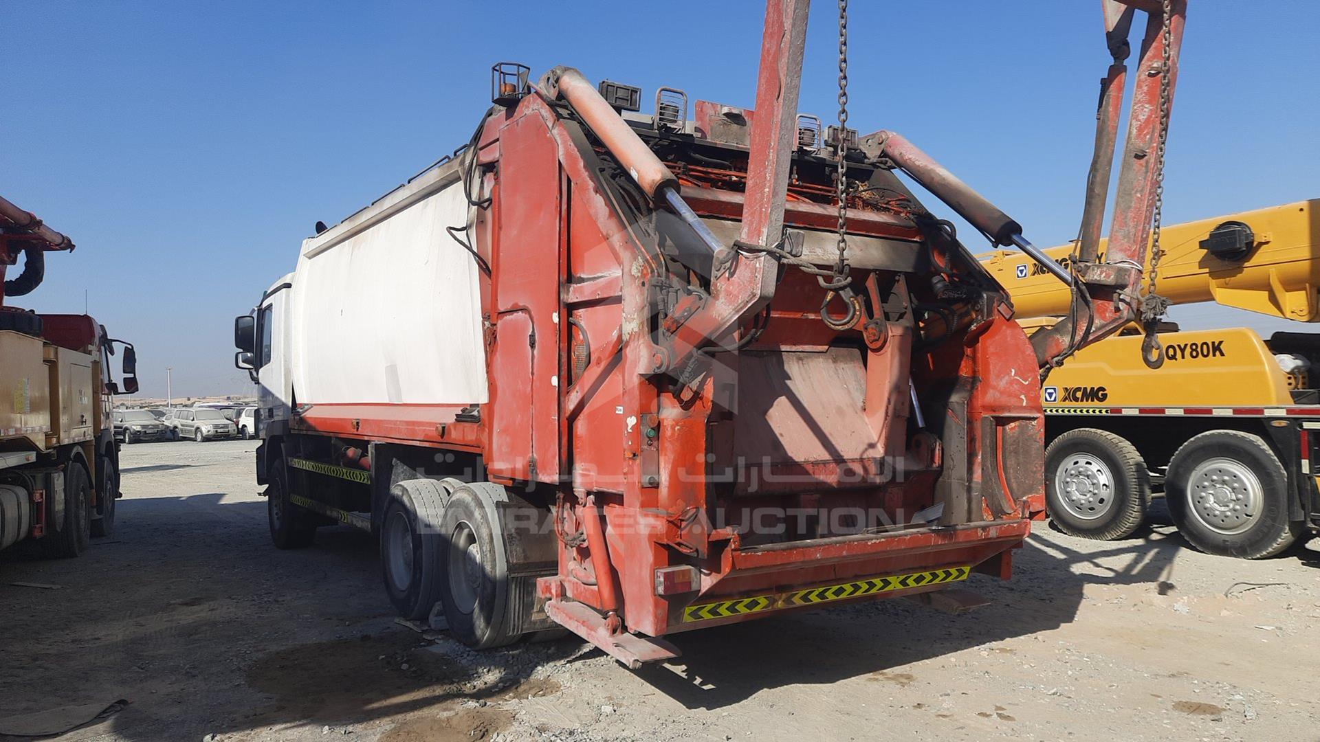 2009 MERCEDES ACTROS VIN: WDAKHCAA39L405584