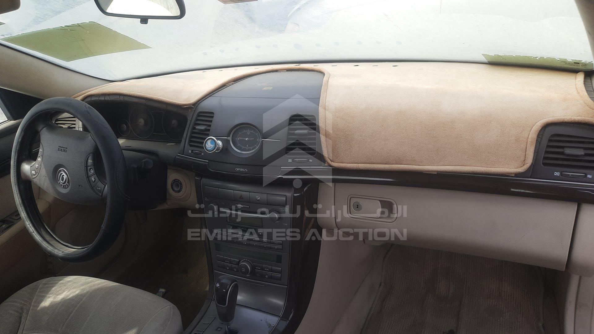 2008 KIA OPIRUS VIN: KNALD225585143298