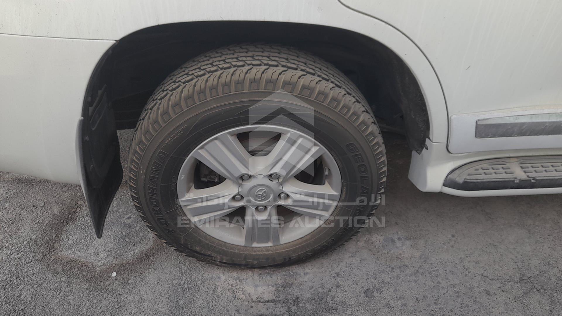 2014 TOYOTA LAND CRUISER VIN: JTMDU09J2E4094514