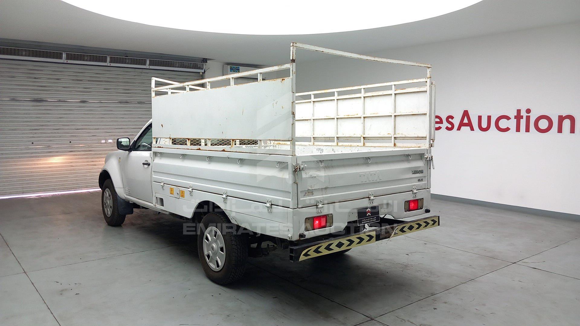 2015 TATA XENON VIN: MAT464703FSL00405