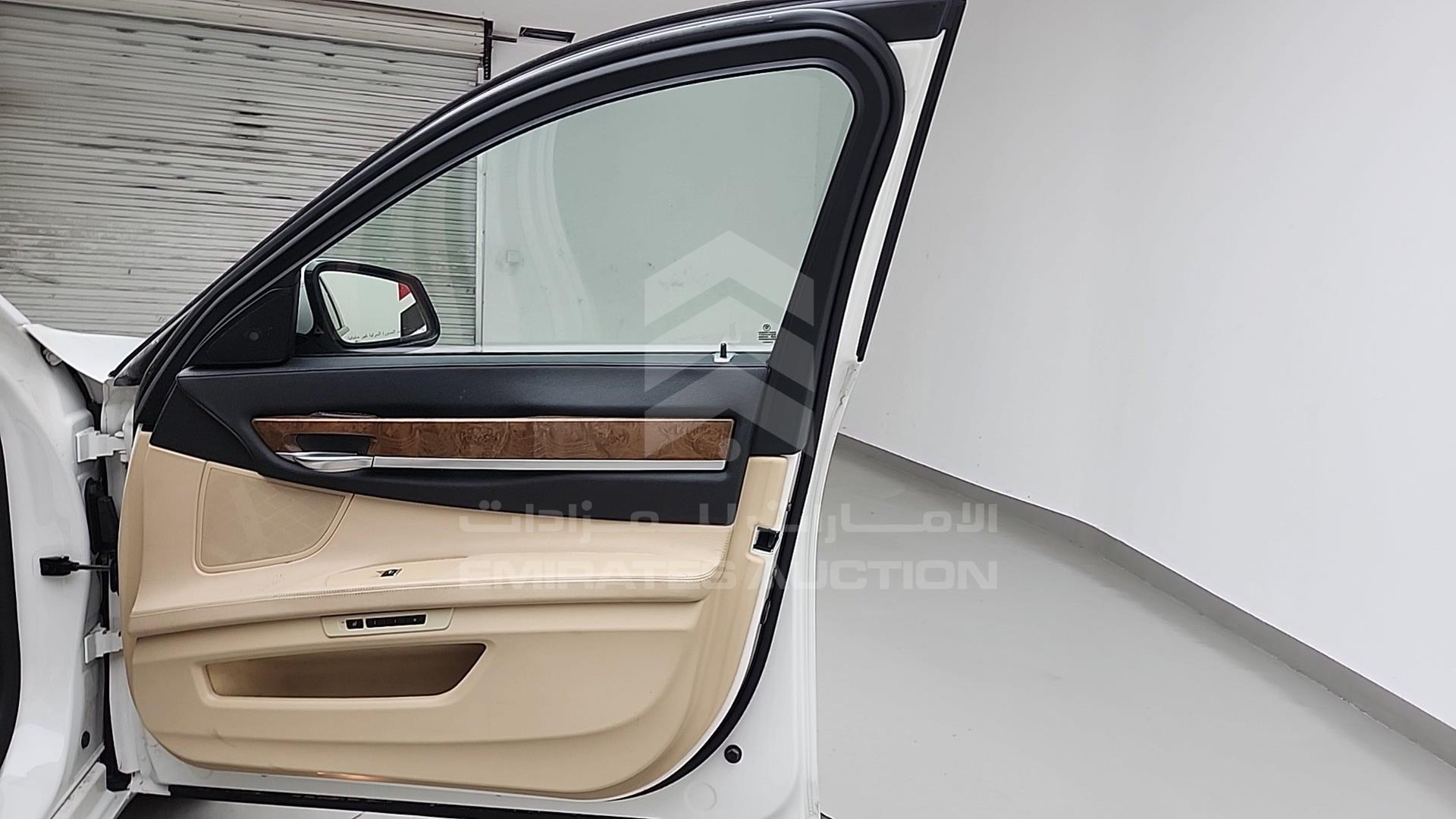 2009 BMW 740 LI VIN: WBAKB41069CY45887