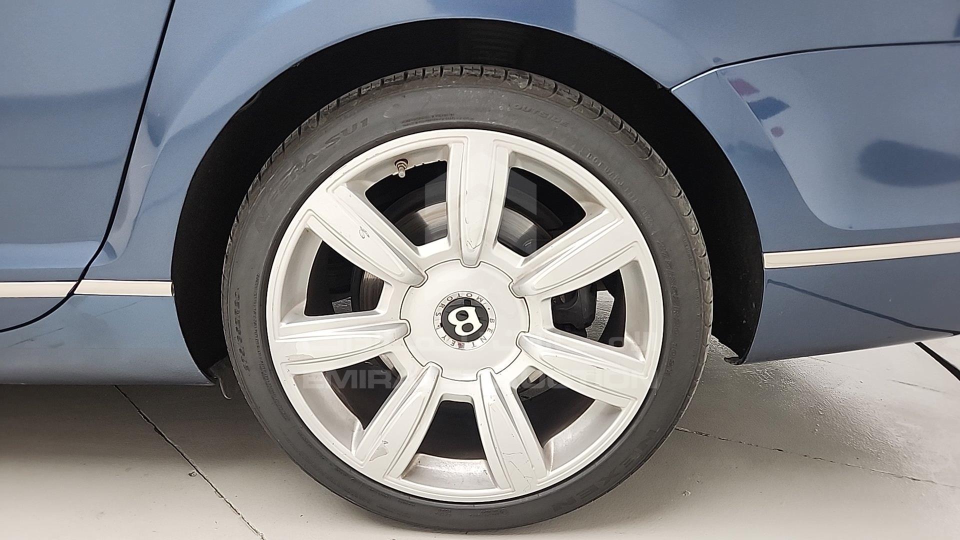 2012 BENTLEY FLYING SPUR VIN: SCBBE53W1CC072662