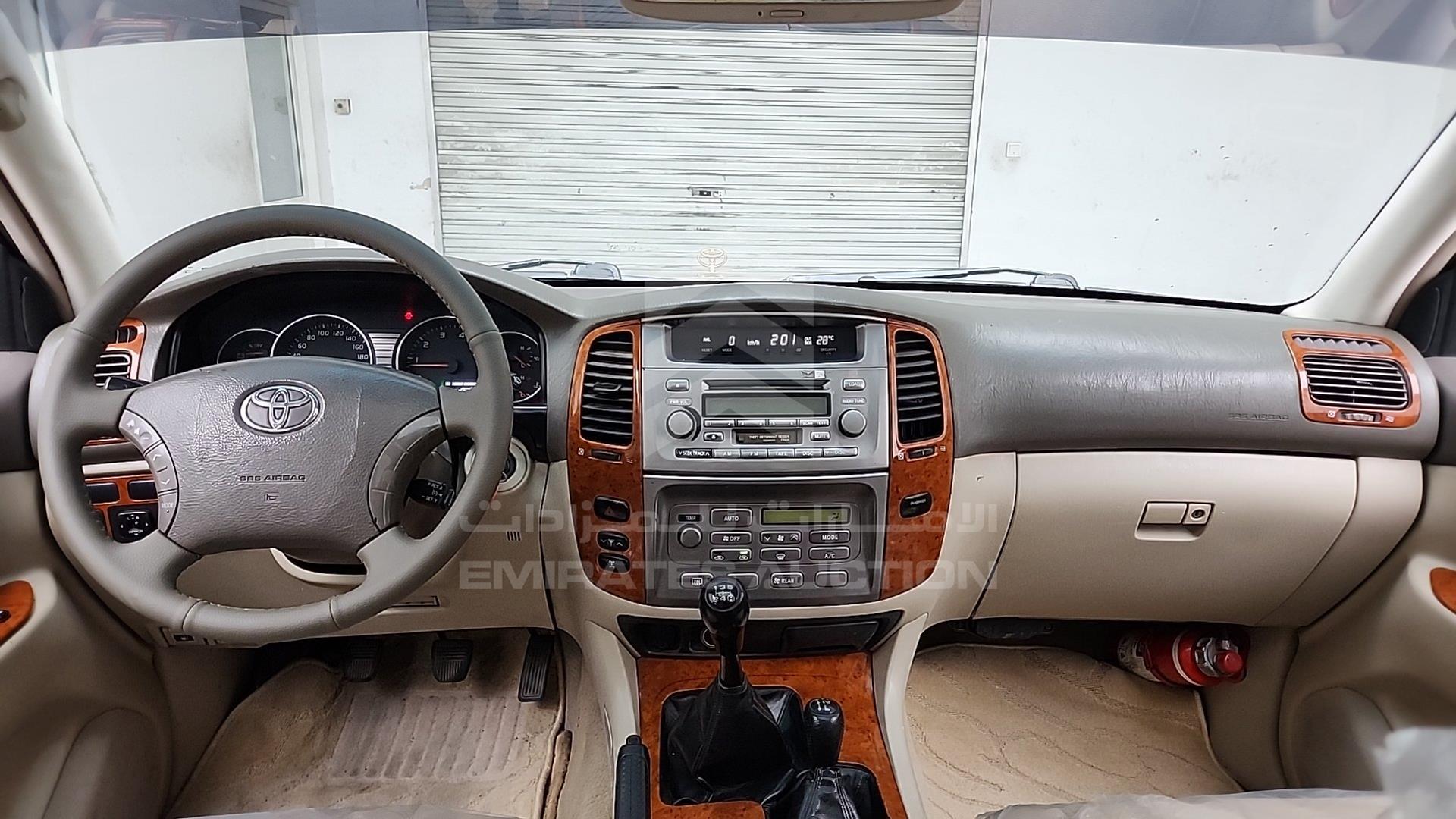 2005 TOYOTA LAND CRUISER VIN: JTEHT05J052069029