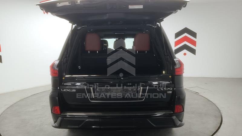 JTJHY00W1L4326058 Auction: EmiratesAuction Lot: 409451 JTJHY00W1L4326058 Lexus LX 570 2020 WHITE Photo 38