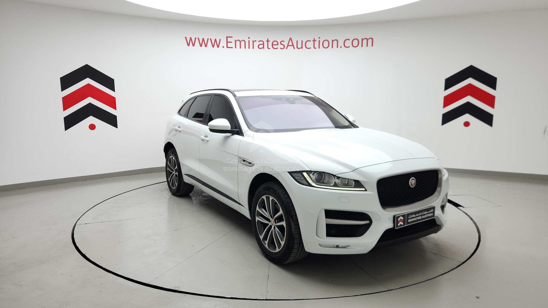 2018 JAGUAR F-PACE VIN: SADCA2BX3JA320008