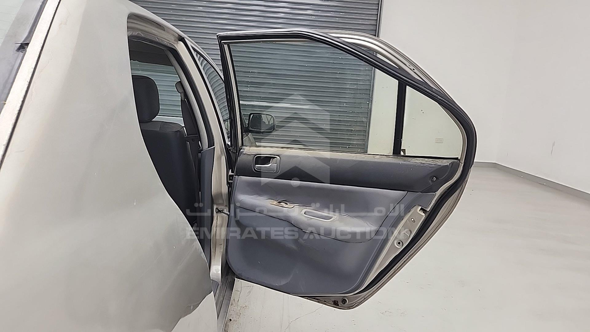 2002 MITSUBISHI LANCER VIN: JMYSNCS1A2U775608