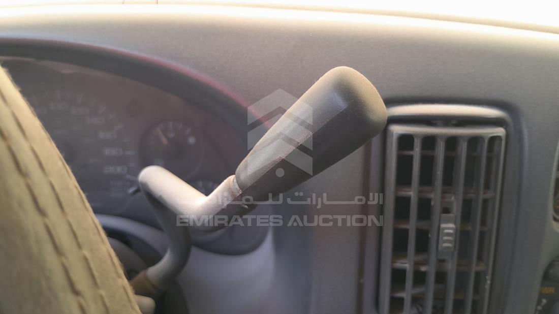 2000 GMC 2500 — Gear View — Photo 17