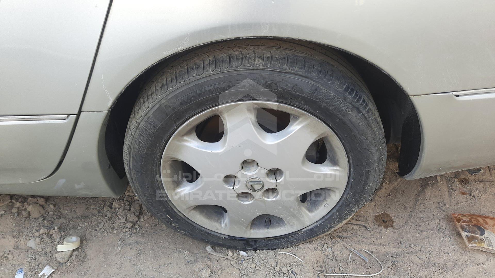 0 LEXUS LS 430 VIN: JTHBN30F600067684