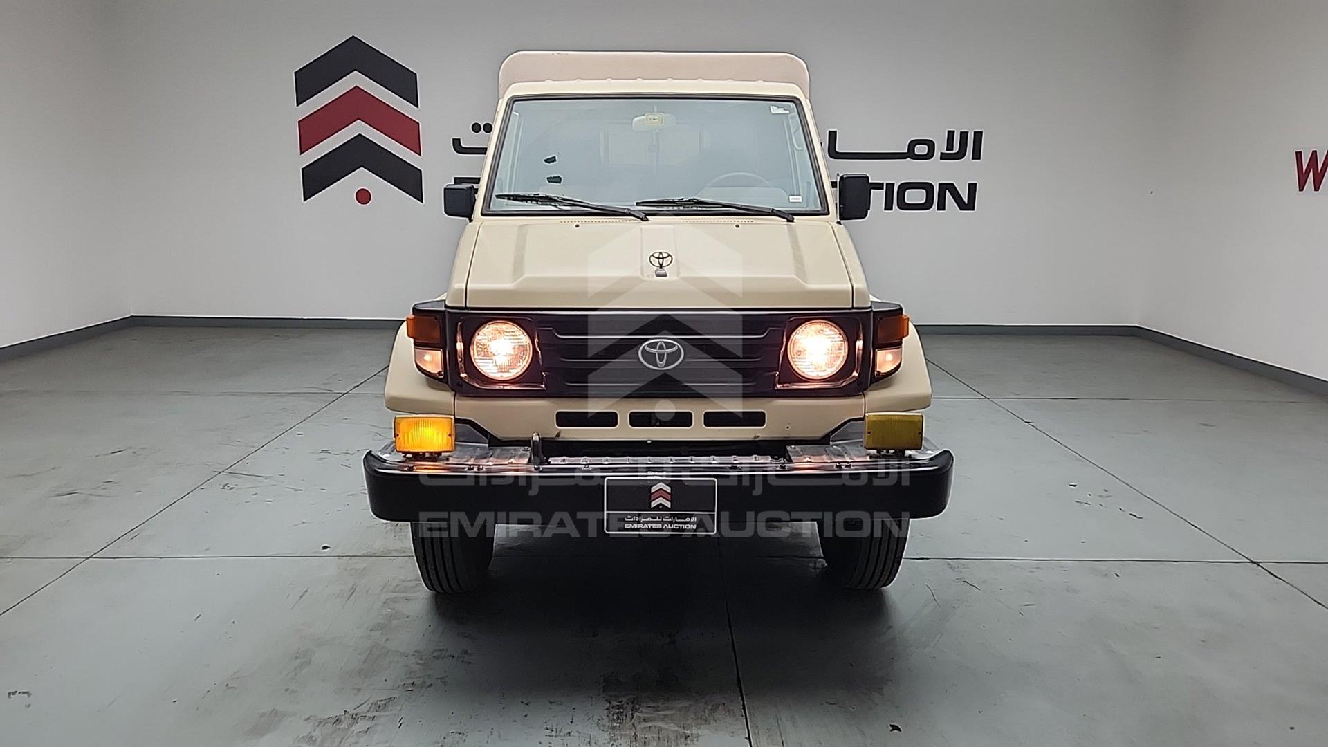 2000 TOYOTA LAND CRUISER VIN: JTFLJ71J6Y8000633