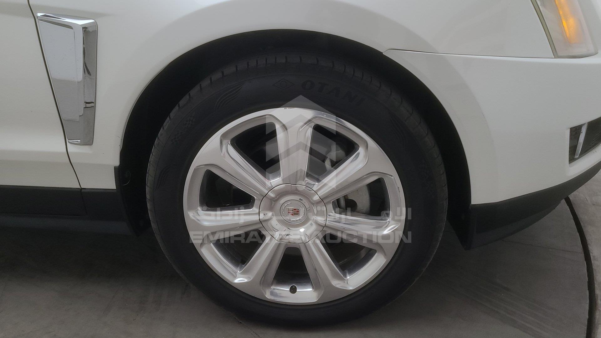3GYFN9E32FS556311 - 2015 Cadillac SRX - #428187